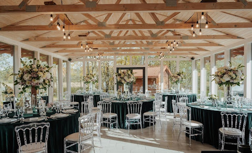 What to Look for Before Finalizing a Wedding Venue Rental