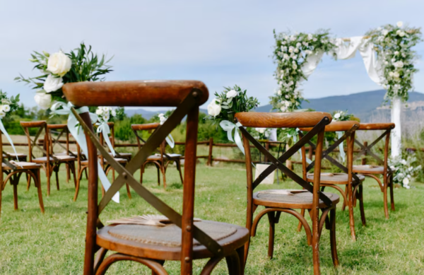 How Barn Wedding Event Venues Can Make Your Wedding Feel More Personal and Unique